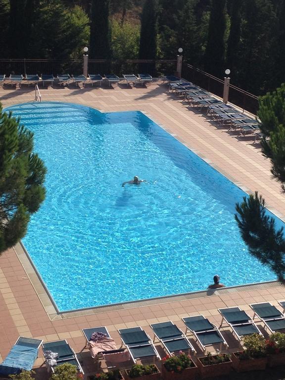 Hotel Ambasciatori Calitri Extérieur photo